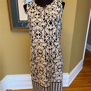 Elegant Black and White Patterned Dress